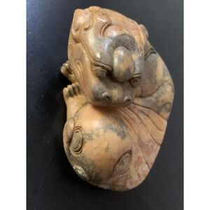 Vintage Chinese Shoushan Stone Craved Foo Dog Figurine Decorative Collactible